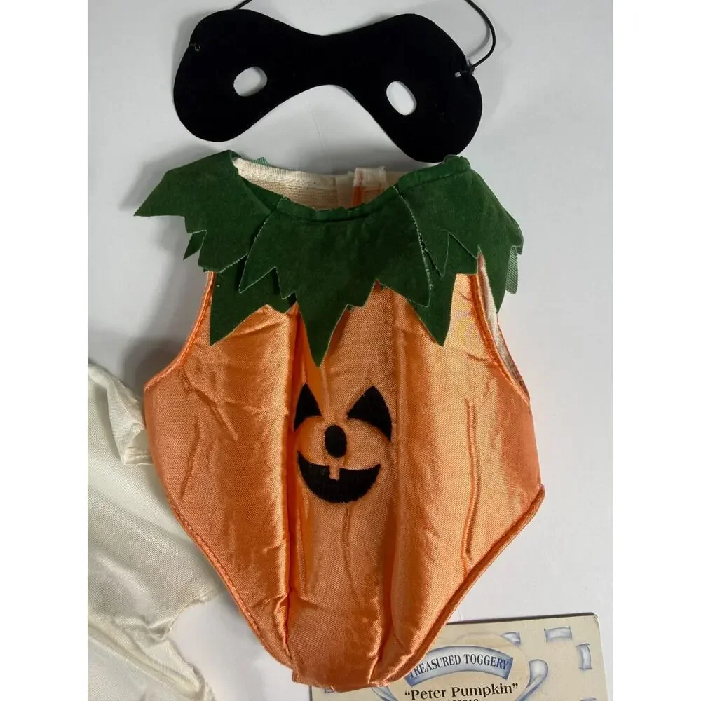 Treasured Toggery spooky cute